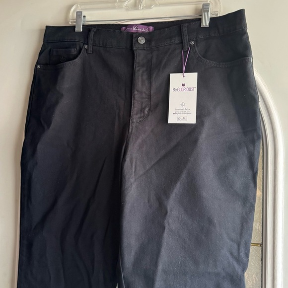 Gloria Vanderbilt Amanda Classic Rise Tapered Jeans in Black size 18 - Picture 4 of 12